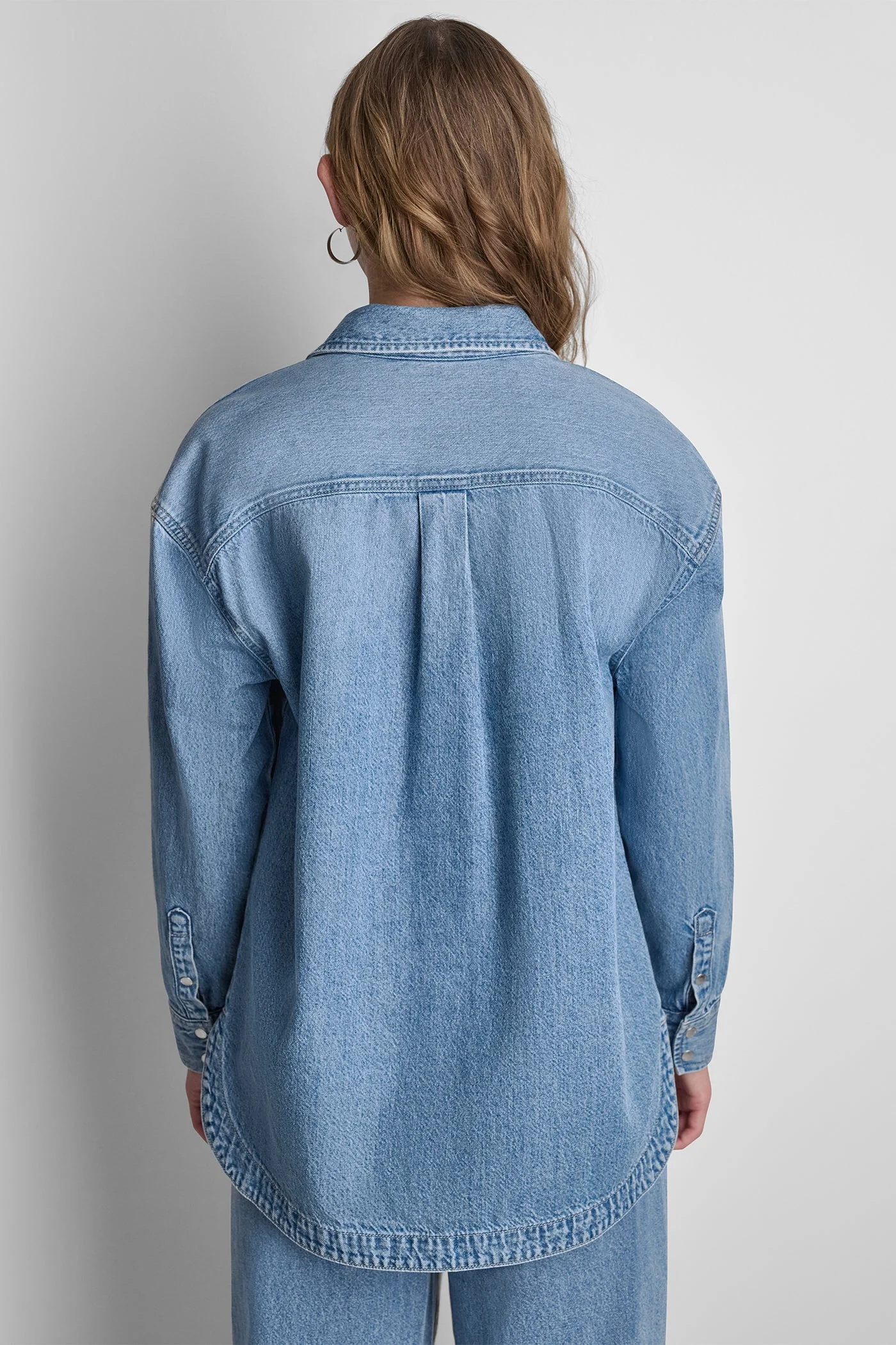 OVERSIZED SHIRT W LONG SLEEVE - Image 10