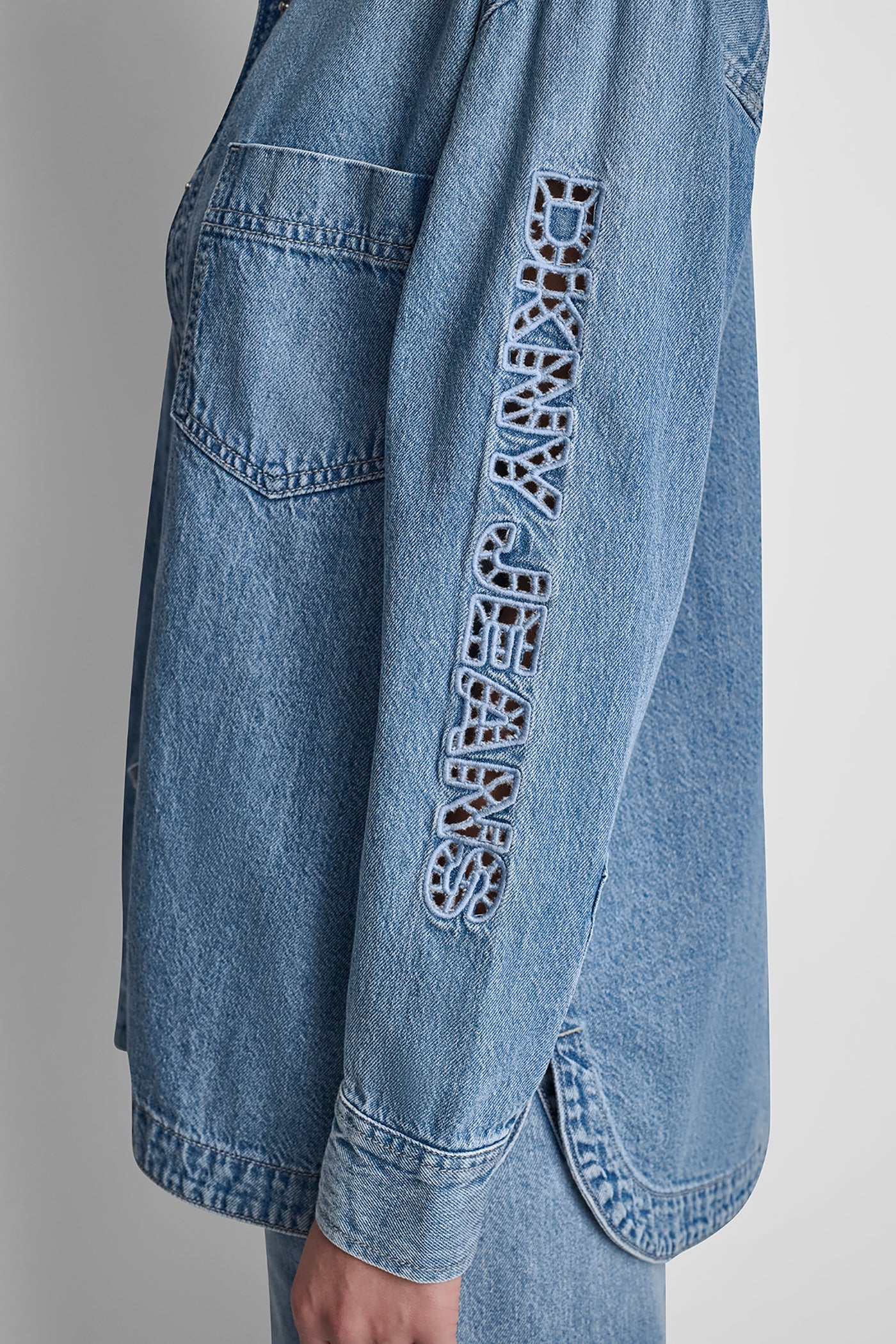 OVERSIZED SHIRT W LONG SLEEVE - Image 11