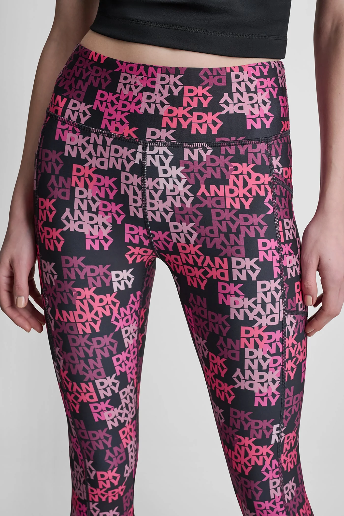 HIGH-RISE LOGO-JACQUARD 7/8-LENGTH ELEVATE LEGGING - Image 6