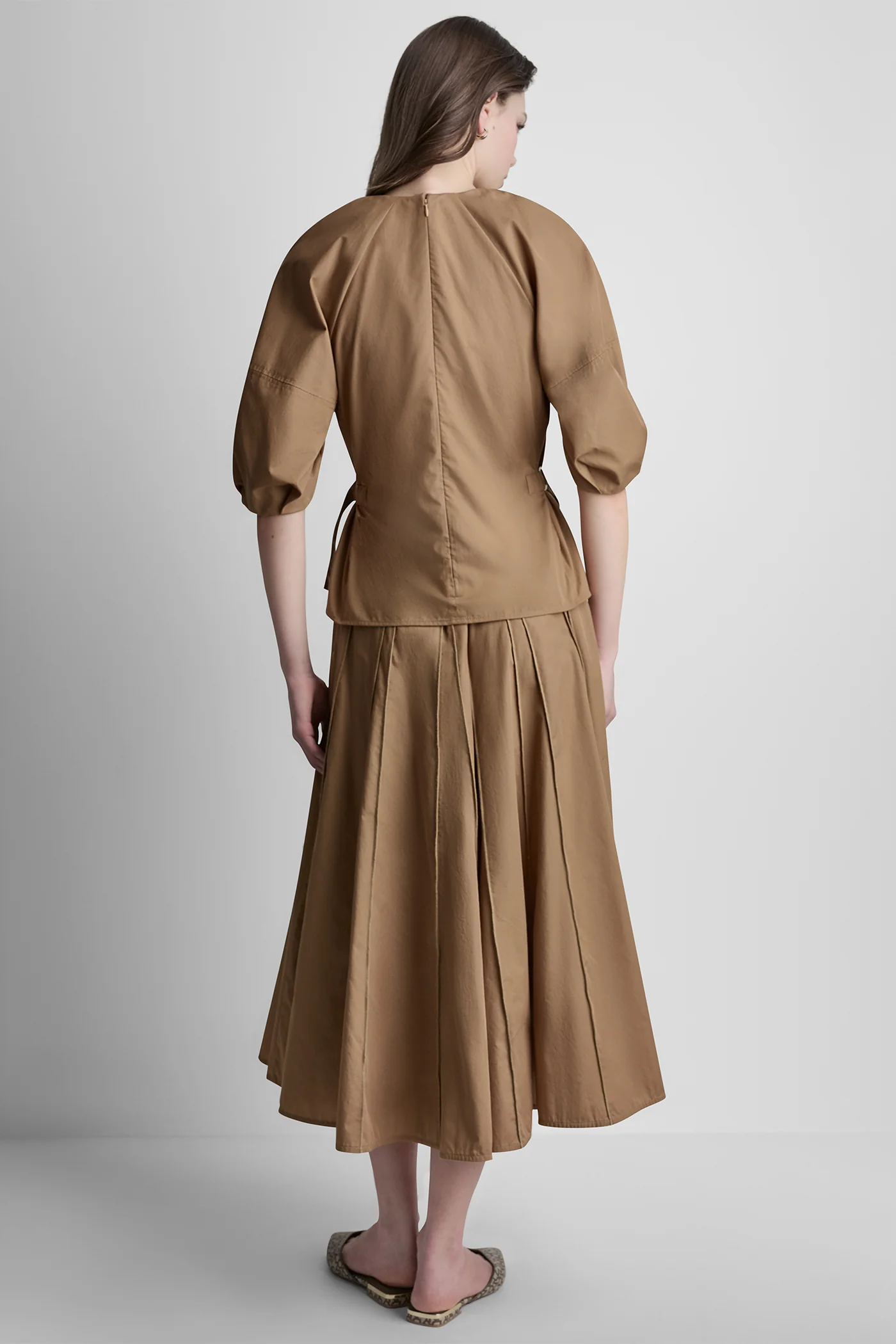 3/4 BARREL SLEEVE V-NECK TOP - Image 6